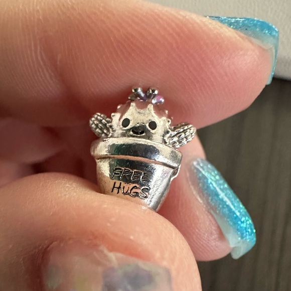 Authentic Free Hugs Cactus Pandora Charm - Picture 1 of 2